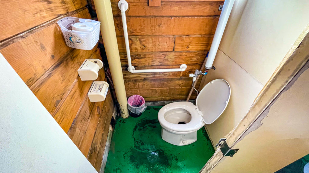 霧多布岬キャンプ場のトイレ